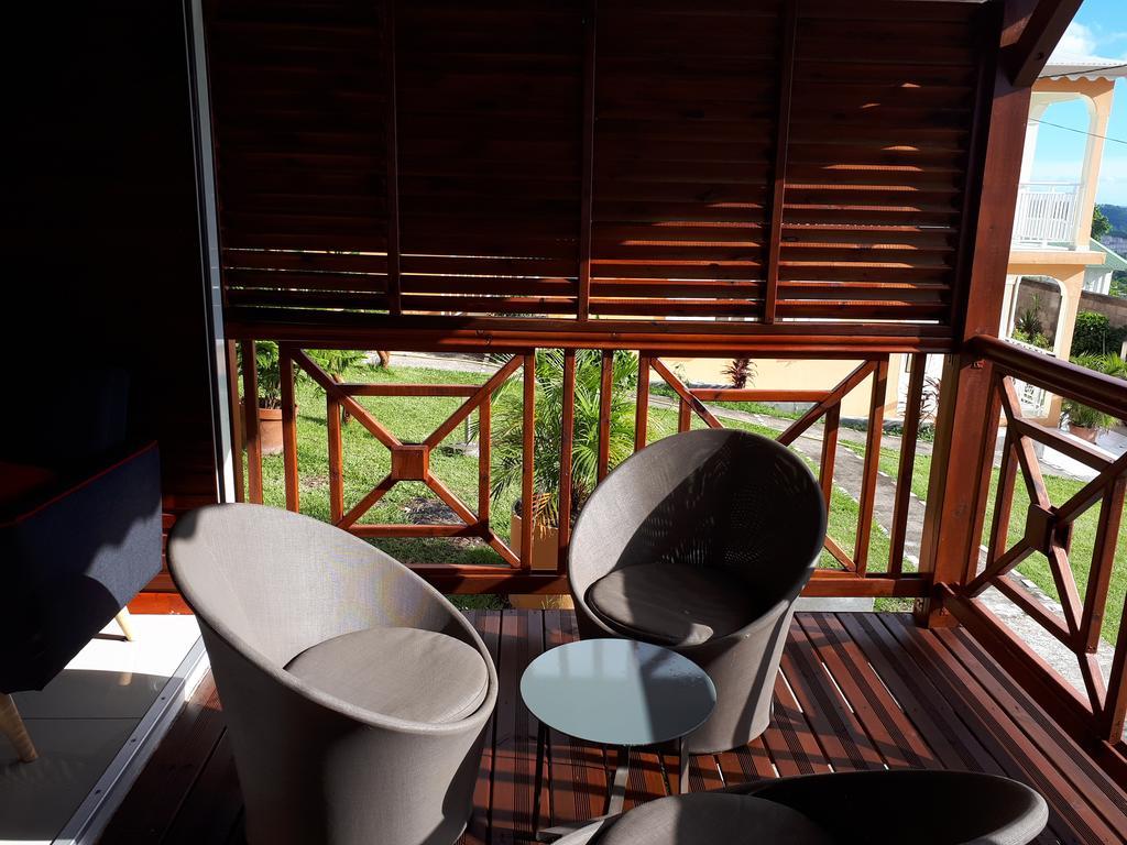Les Gîtes Kajou Bouillante Extérieur photo